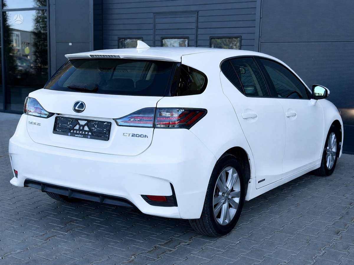 Lexus CT 200h - 4