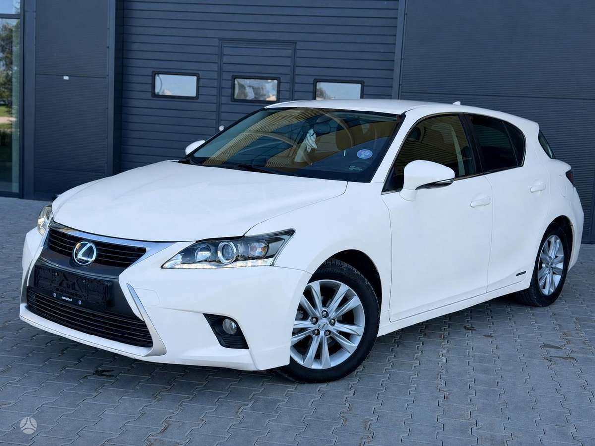 Lexus CT 200h - 1