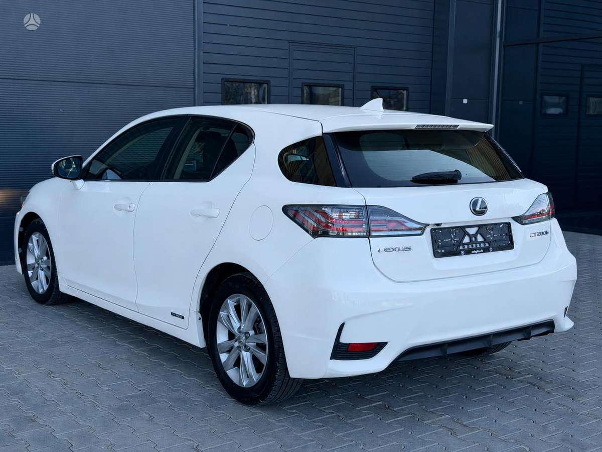 Lexus CT 200h - 3