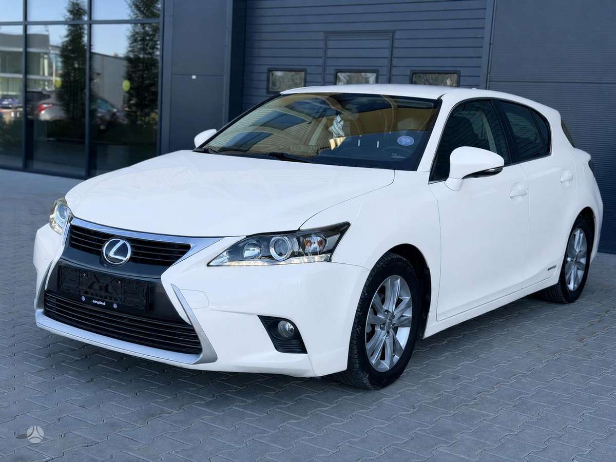 Lexus CT 200h - 2