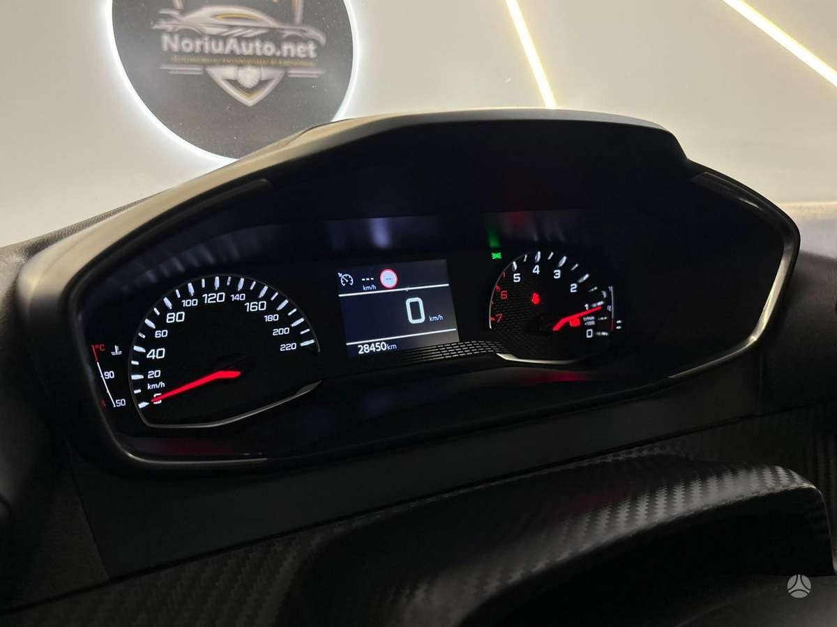 Peugeot 208, 1.2 l., hatchback