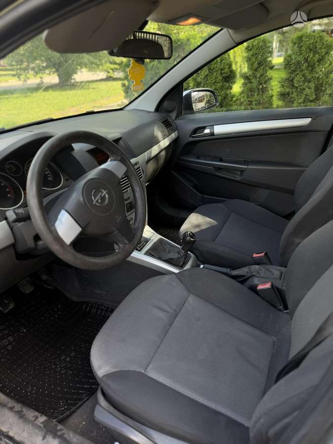 Opel Astra, 1.6 l., Седан