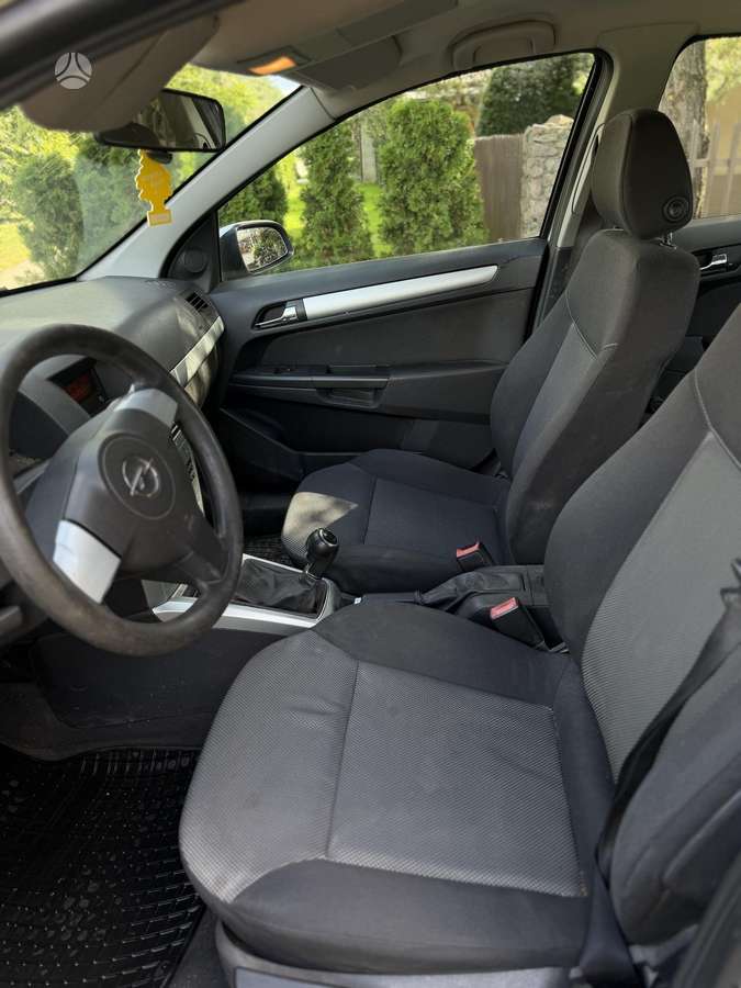 Opel Astra, 1.6 l., Седан