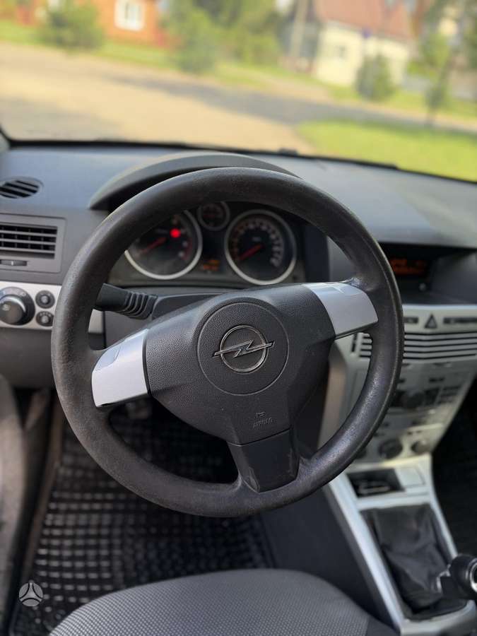 Opel Astra, 1.6 l., Седан