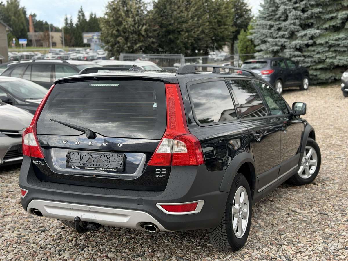 Volvo XC70 - 2