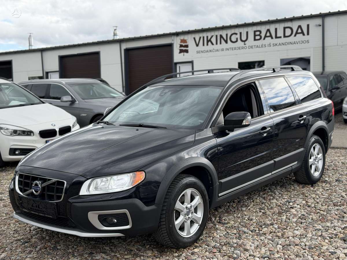 Volvo XC70, 2.4 l., wagon