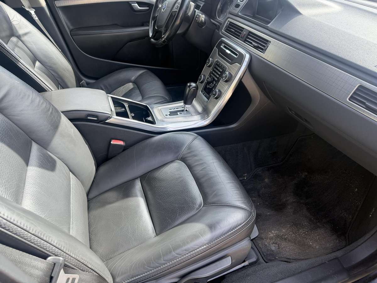 Volvo XC70, 2.4 l., wagon