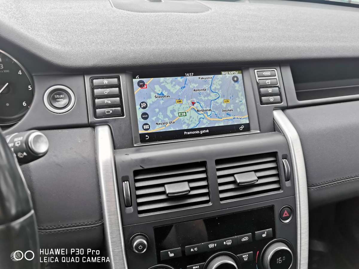 Land Rover Discovery Sport - 9