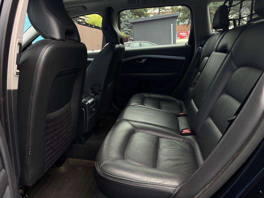 Volvo XC70 - 9