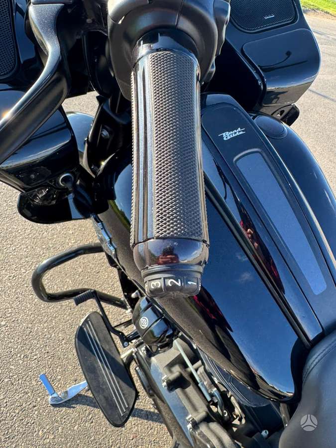 Harley-Davidson Road Glide 1869cc, чопперы / круизеры / custom