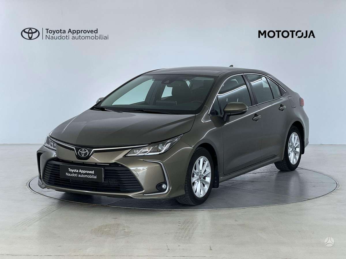 Toyota Corolla - 1