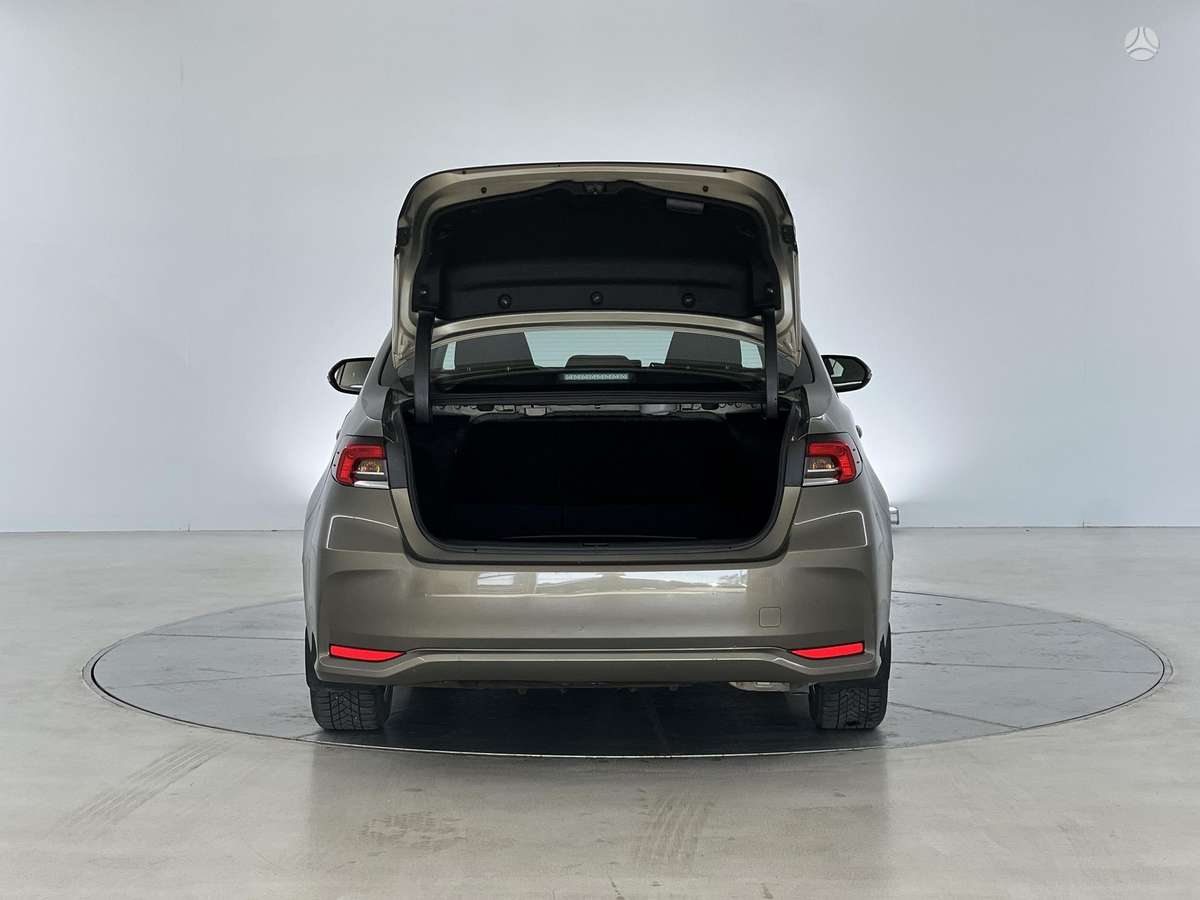 Toyota Corolla - 10