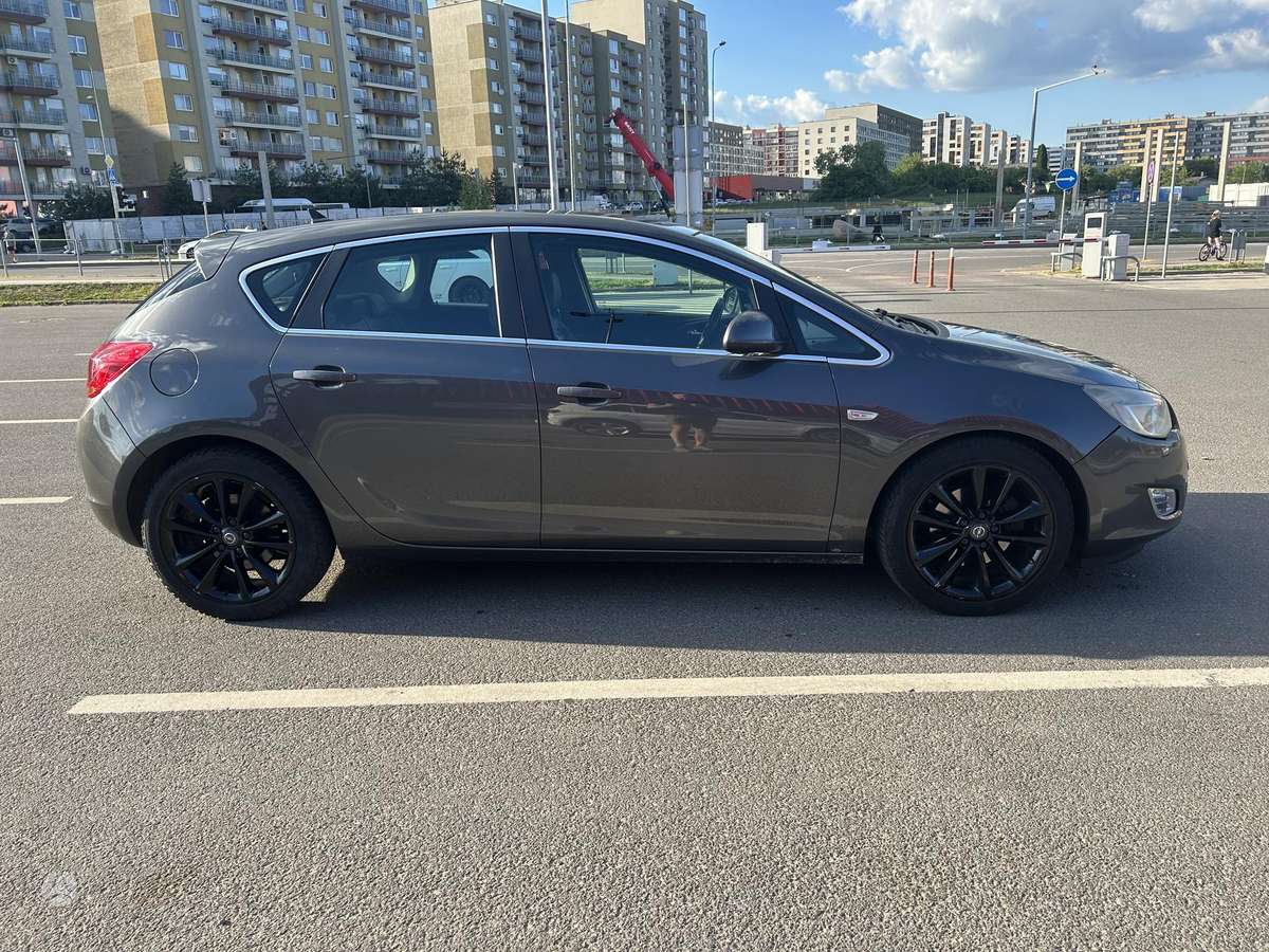 Opel Astra - 4