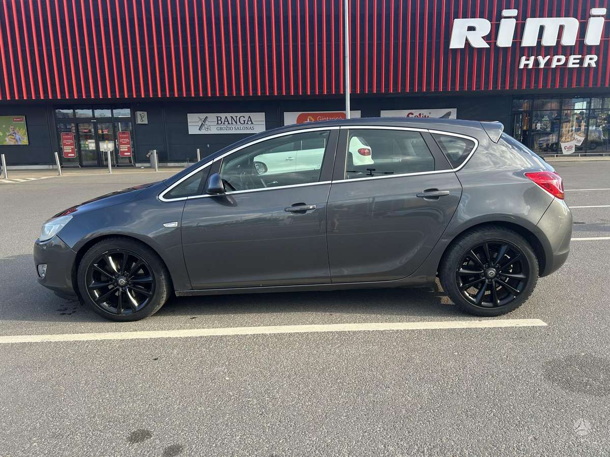 Opel Astra, 2.0 l., hatchback