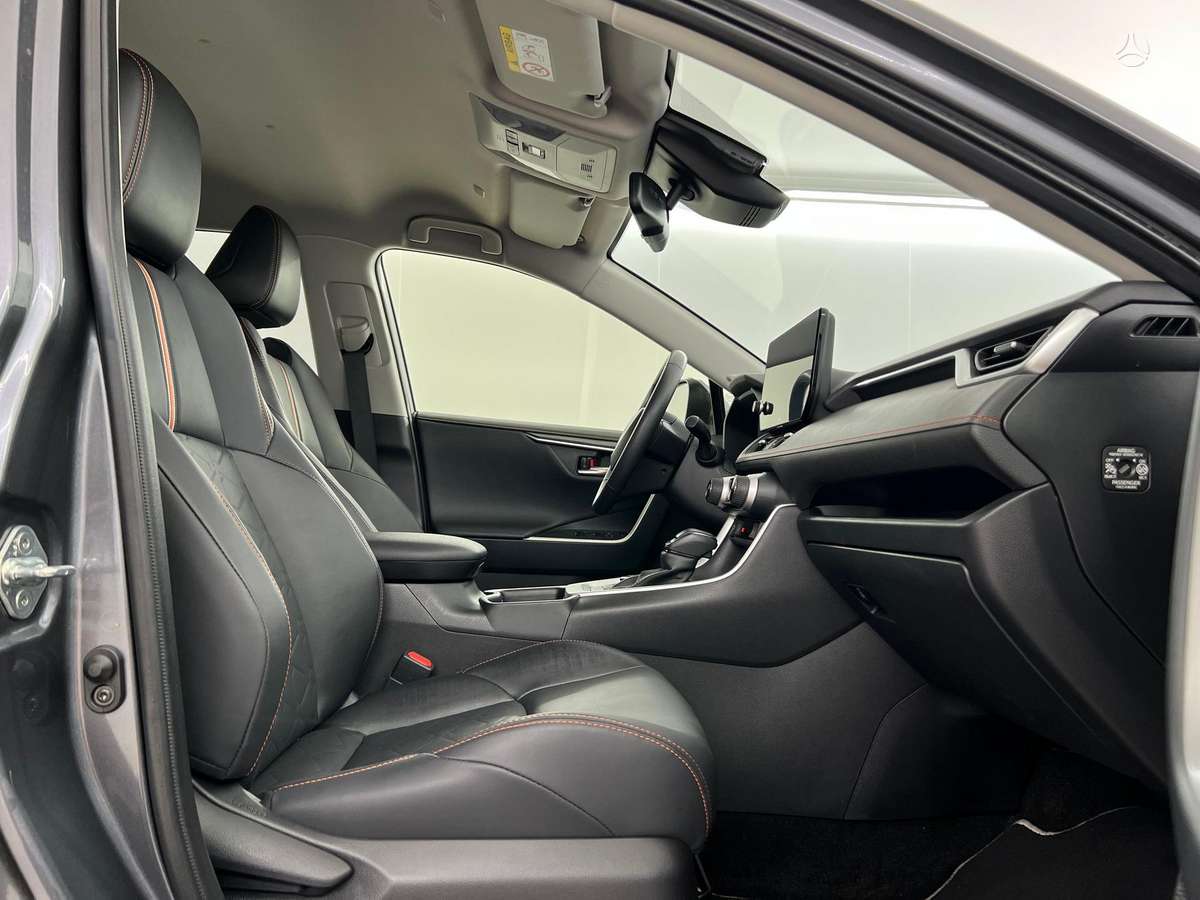 Toyota RAV4 - 6