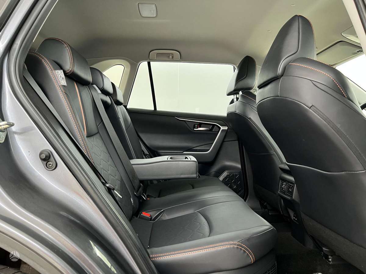 Toyota RAV4 - 7