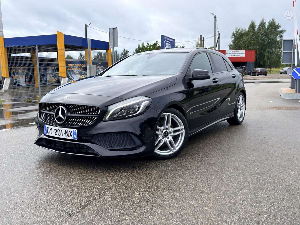 Mercedes-Benz A220 - 1