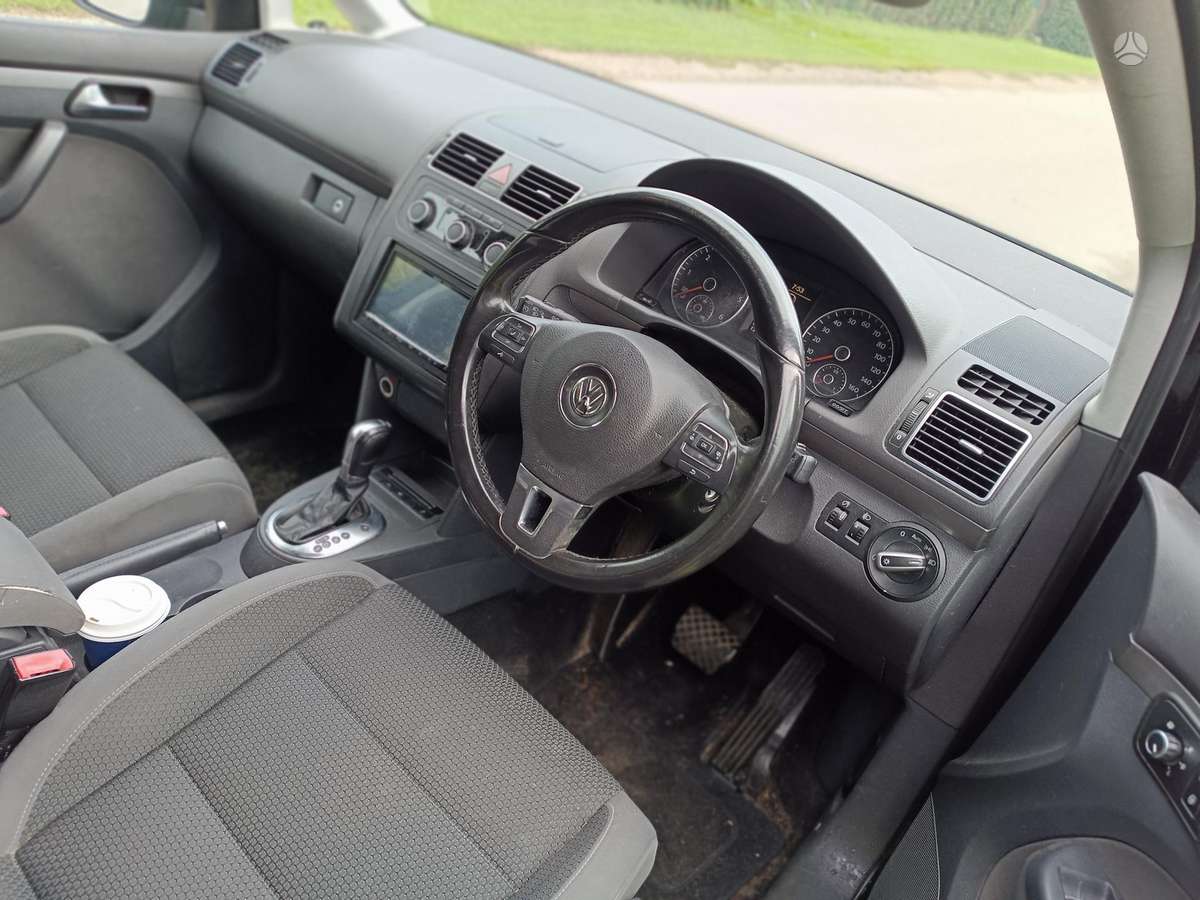 Volkswagen Touran - 6