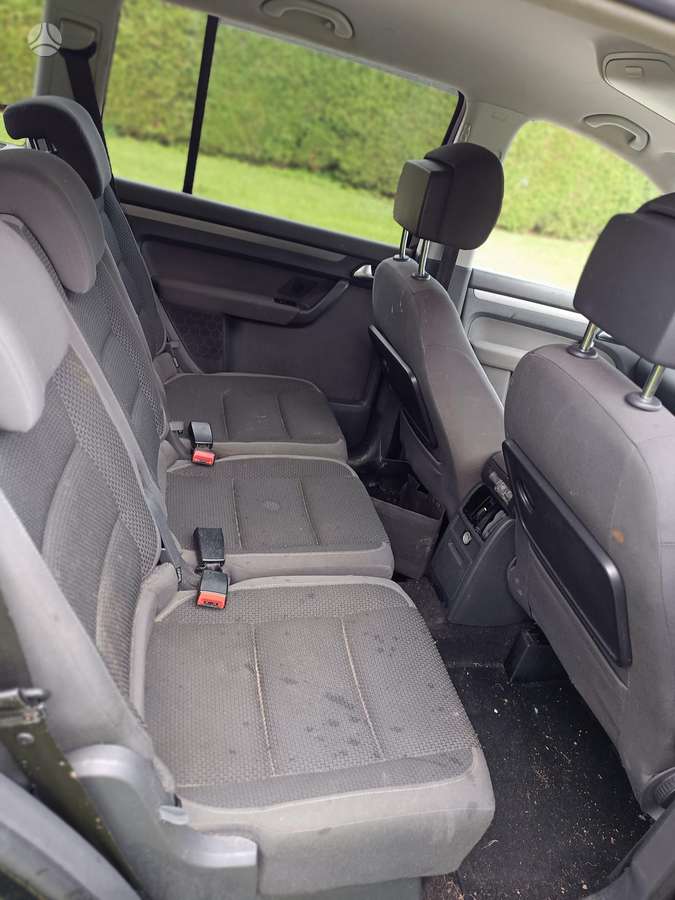 Volkswagen Touran - 7