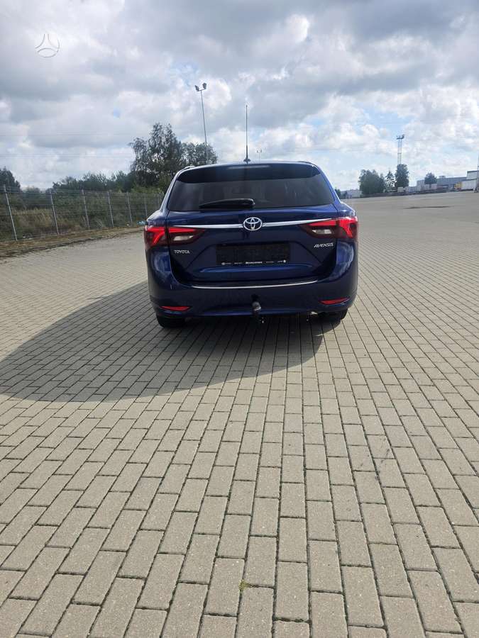 Toyota Avensis - 4