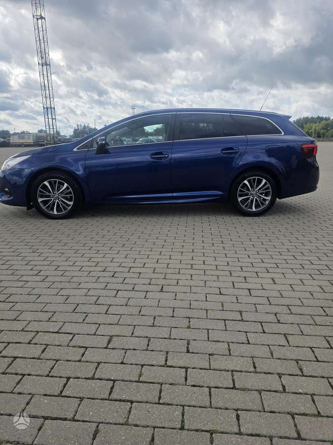 Toyota Avensis - 9