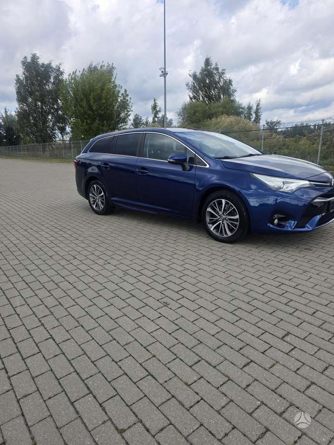 Toyota Avensis - 11
