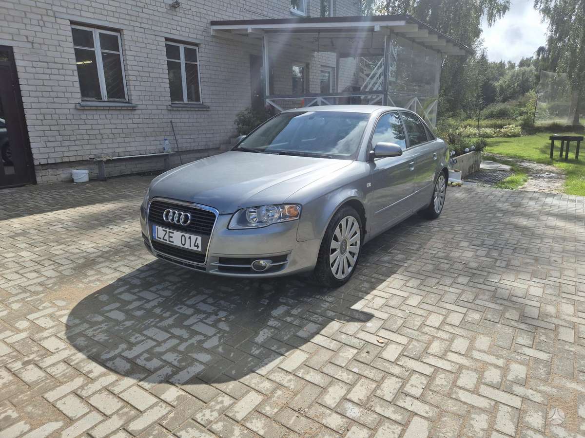 Audi A4 - 1