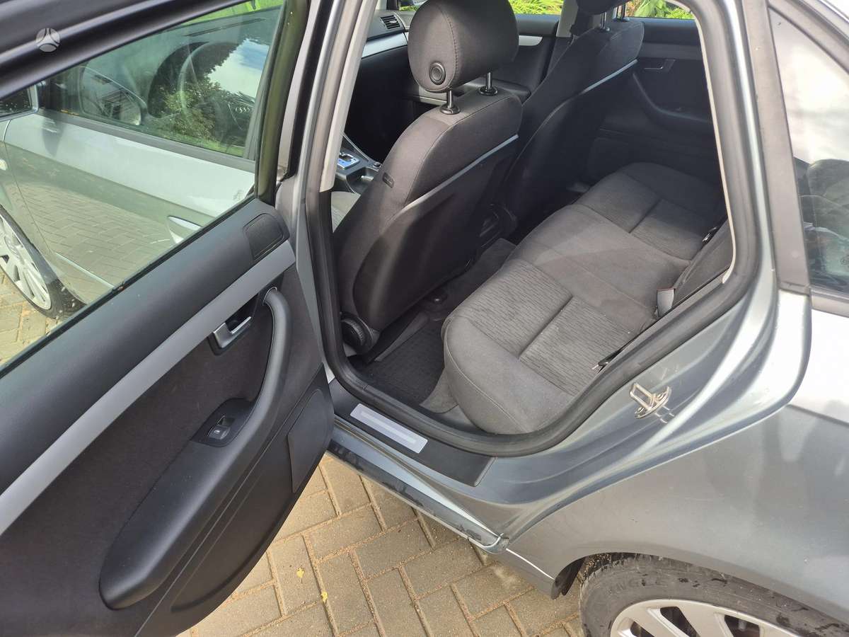 Audi A4, 2.7 l., sedanas