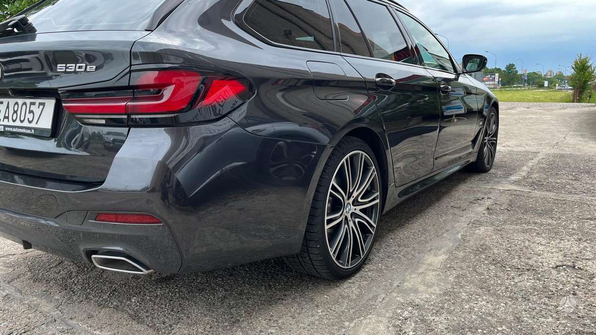 BMW 530 - 11