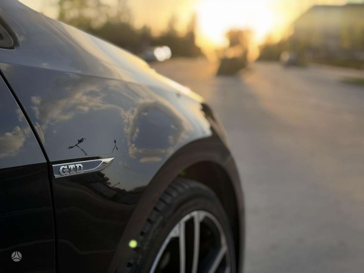 Volkswagen Golf - 7
