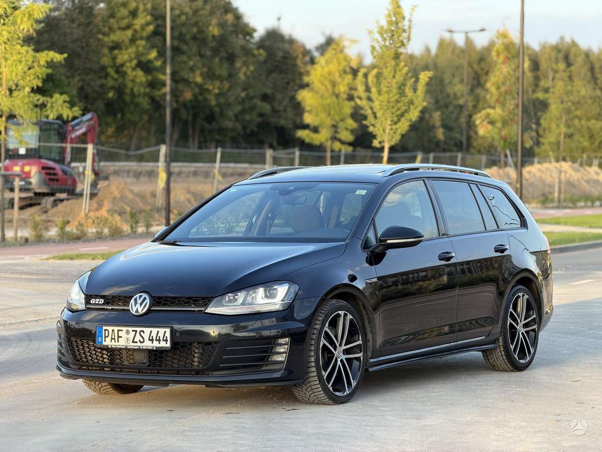 Volkswagen Golf - 11