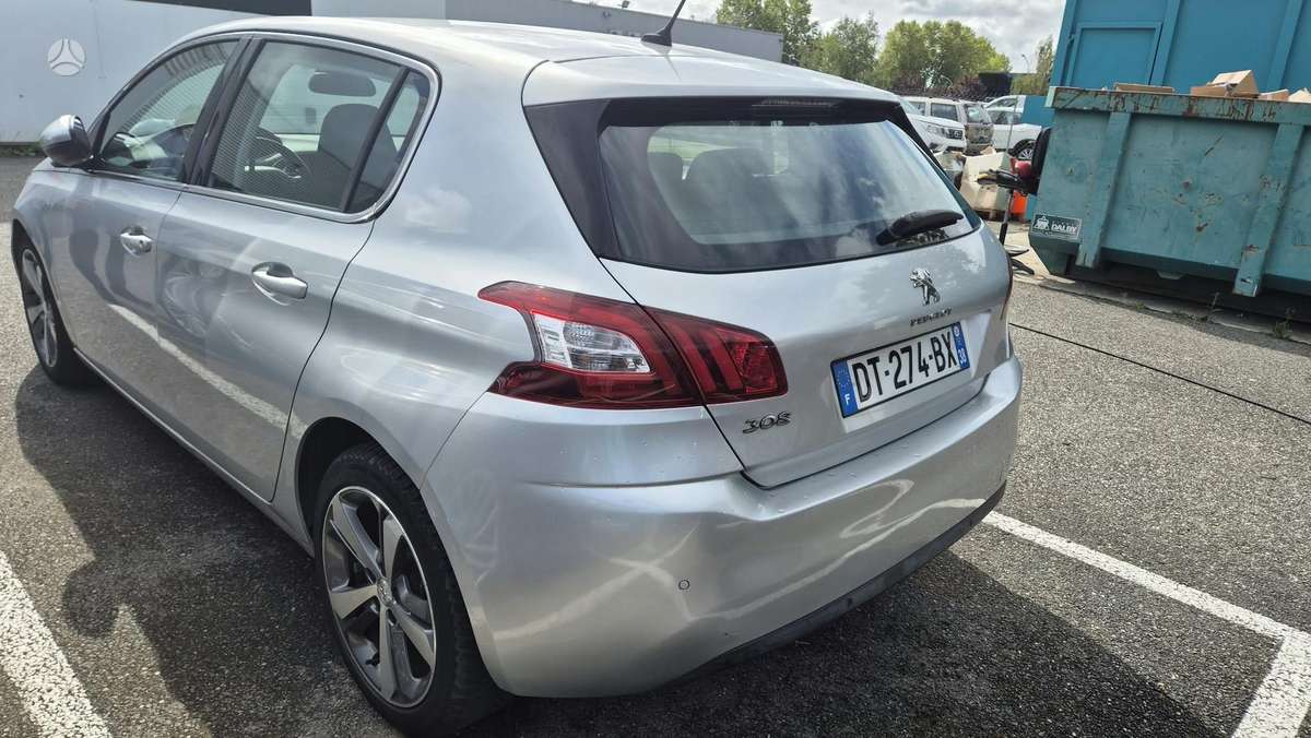 Peugeot 308, 1.2 l., hatchback
