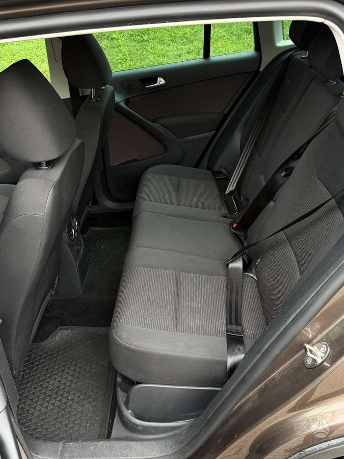 Volkswagen Tiguan - 8