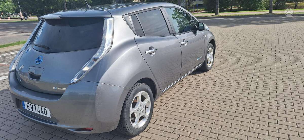 Nissan Leaf - 2