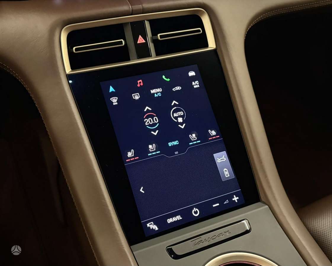 Porsche Taycan - 7