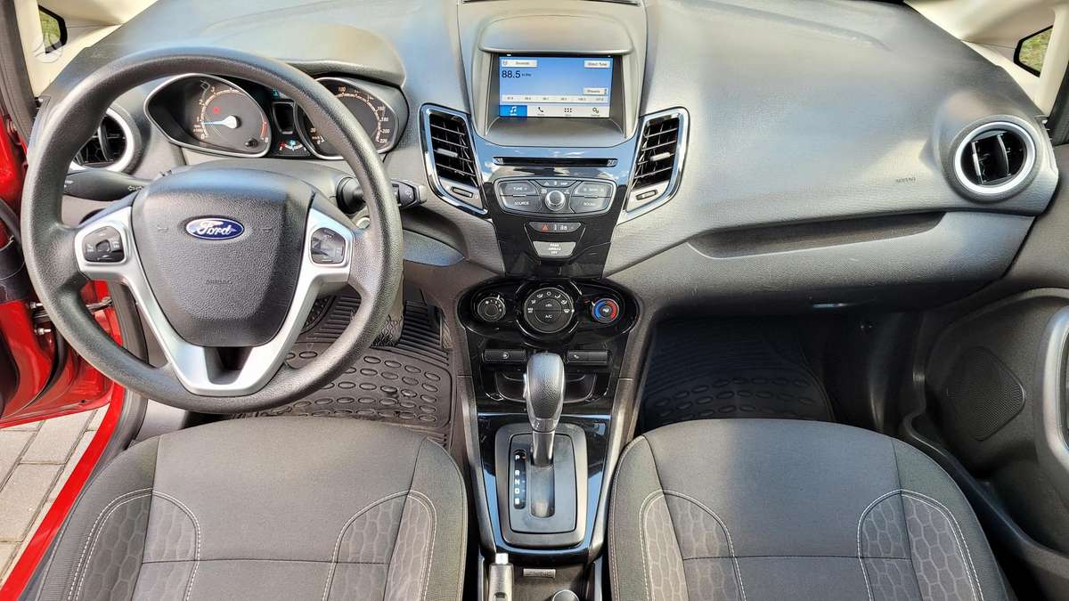 Ford Fiesta - 12