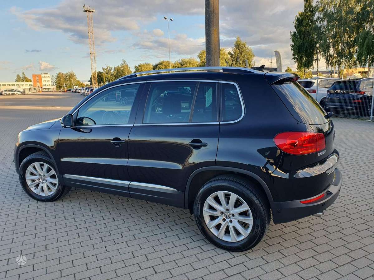 Volkswagen Tiguan - 4