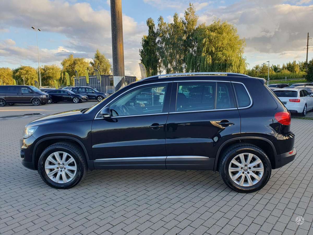Volkswagen Tiguan - 8