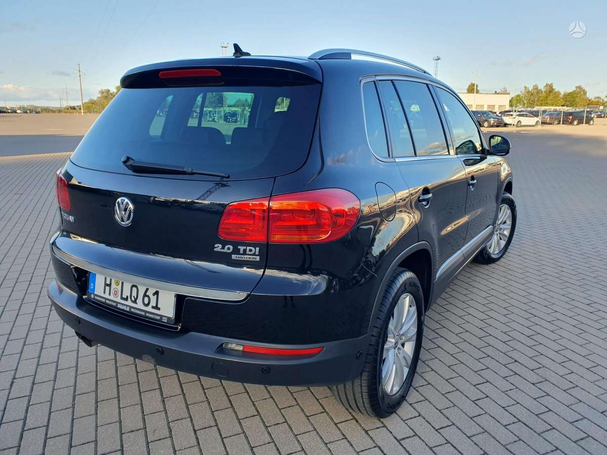 Volkswagen Tiguan - 10