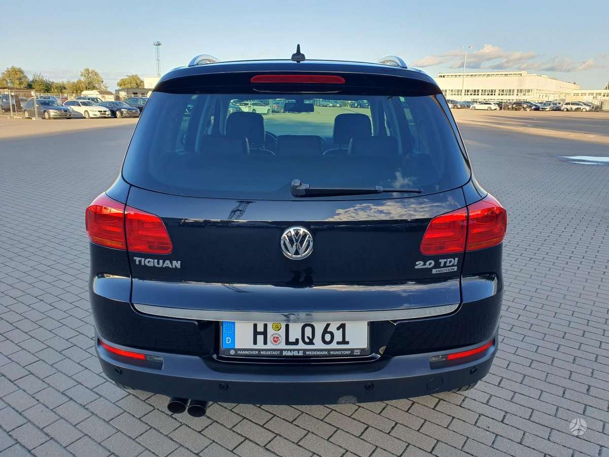 Volkswagen Tiguan - 12