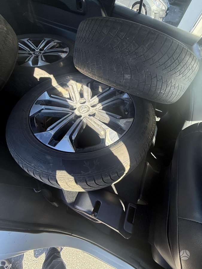 Toyota RAV4 - 7