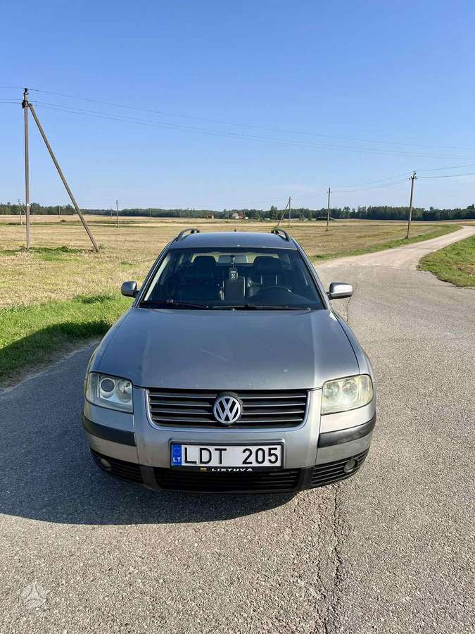 Volkswagen Passat - 2
