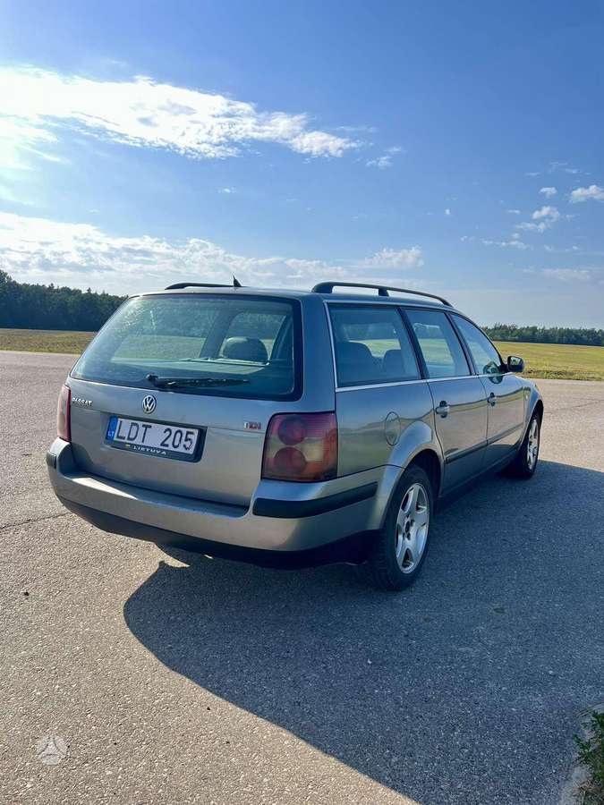 Volkswagen Passat - 5
