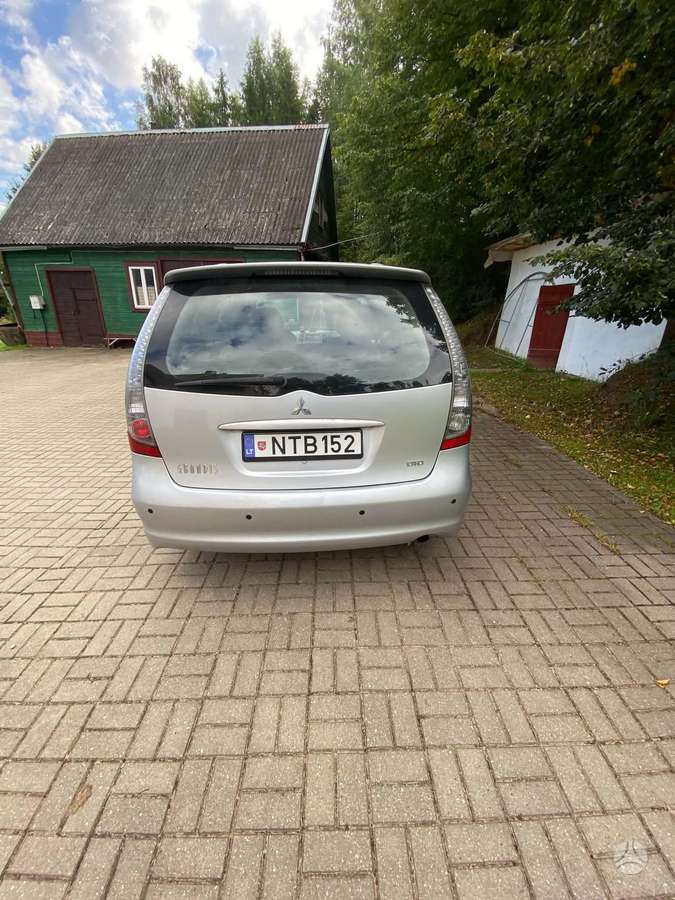 Mitsubishi Grandis - 4