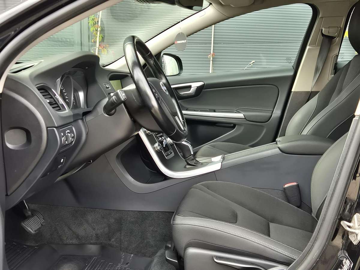 Volvo V60, 2.0 l., Универсал