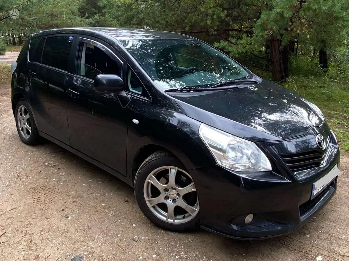 Toyota Verso - 1