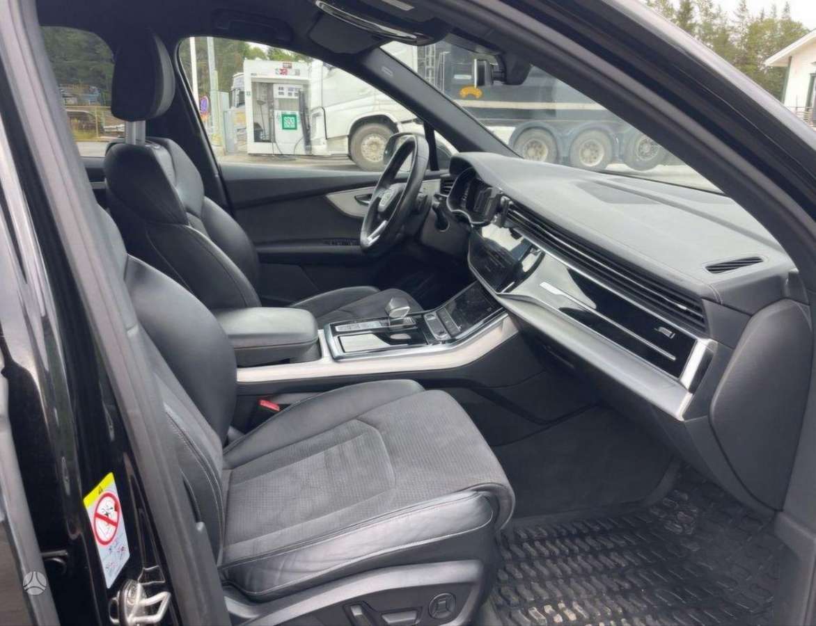 Audi Q7 - 7