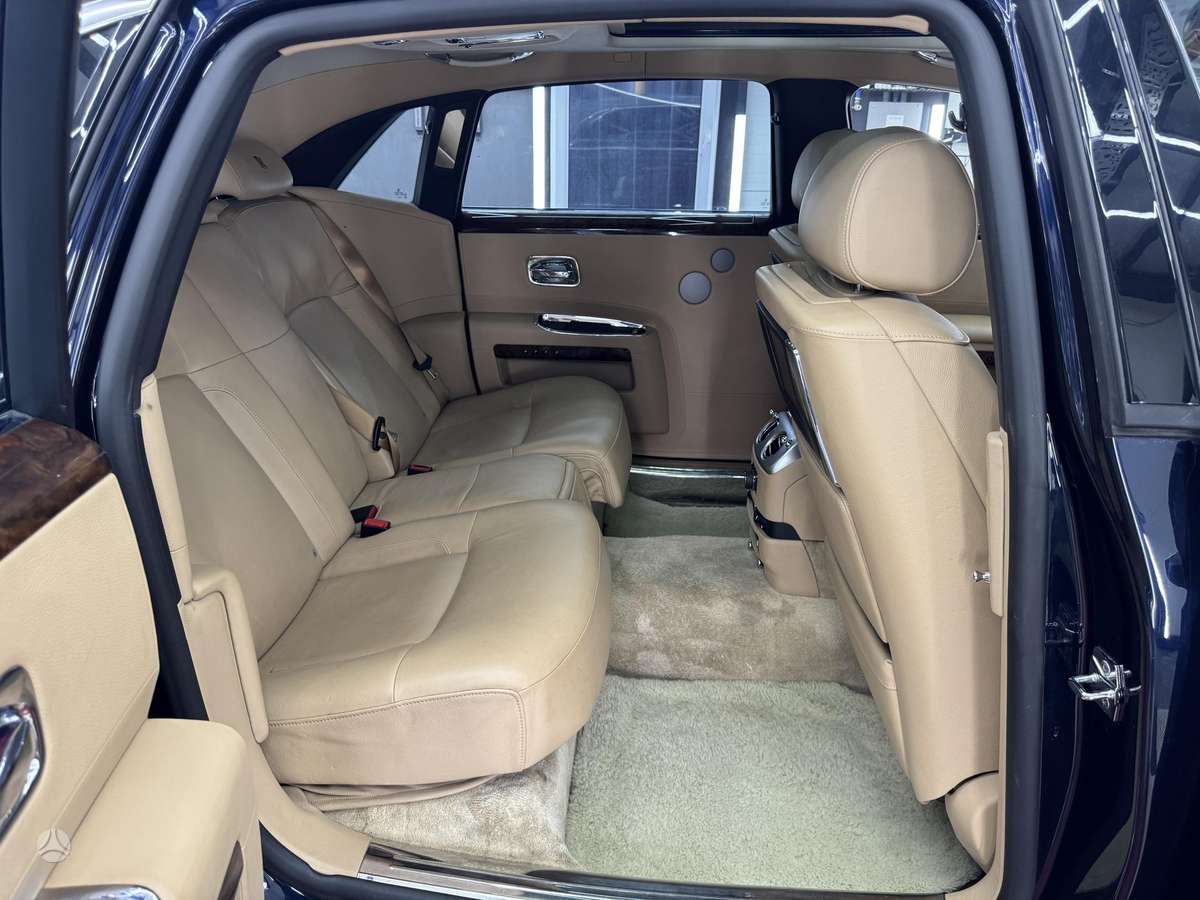 Rolls-Royce Ghost, 6.6 l., saloon / sedan