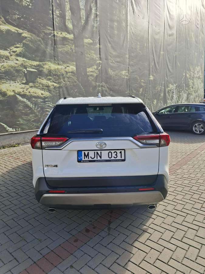 Toyota RAV4 - 3