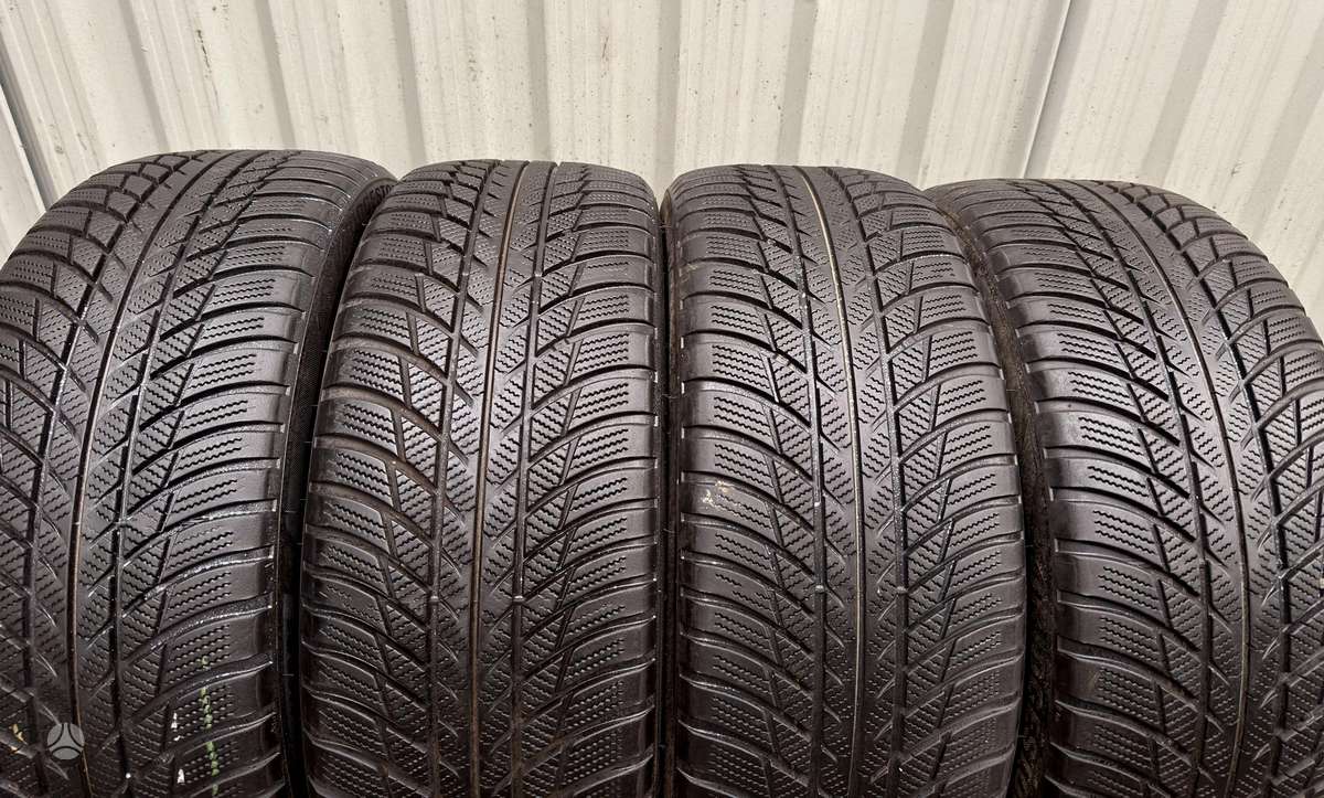 Bridgestone Blizzak LM-001, winter 225/45 R18